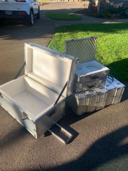 ATF flight cases- 1 large & 7 small