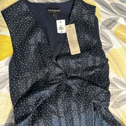Banana Republic Petite dress , size 4P, navy blue color It’s good in condition with the tag , never worn