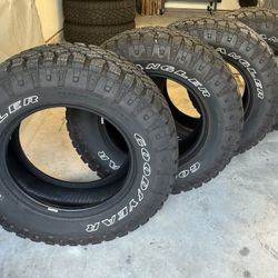 GOODYEAR WRANGLER DURATRAC LT275 /70 R18 125R E1 OWL CM 