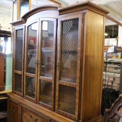 Vintage Wood & Glass China Cabinet – Elegant Display Hutch w/ Lattice Doors & Storage