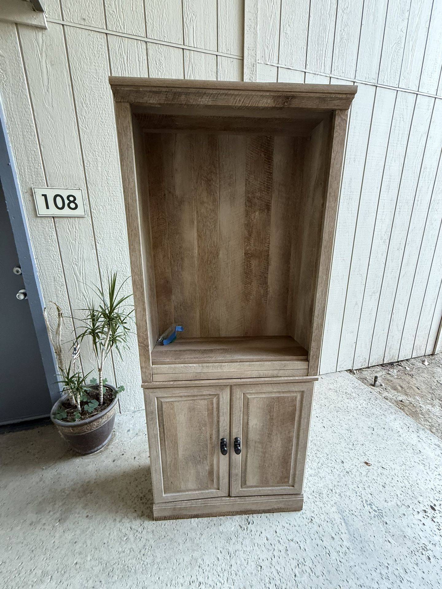 Wood Cabinet / Bookcase β Great Condition