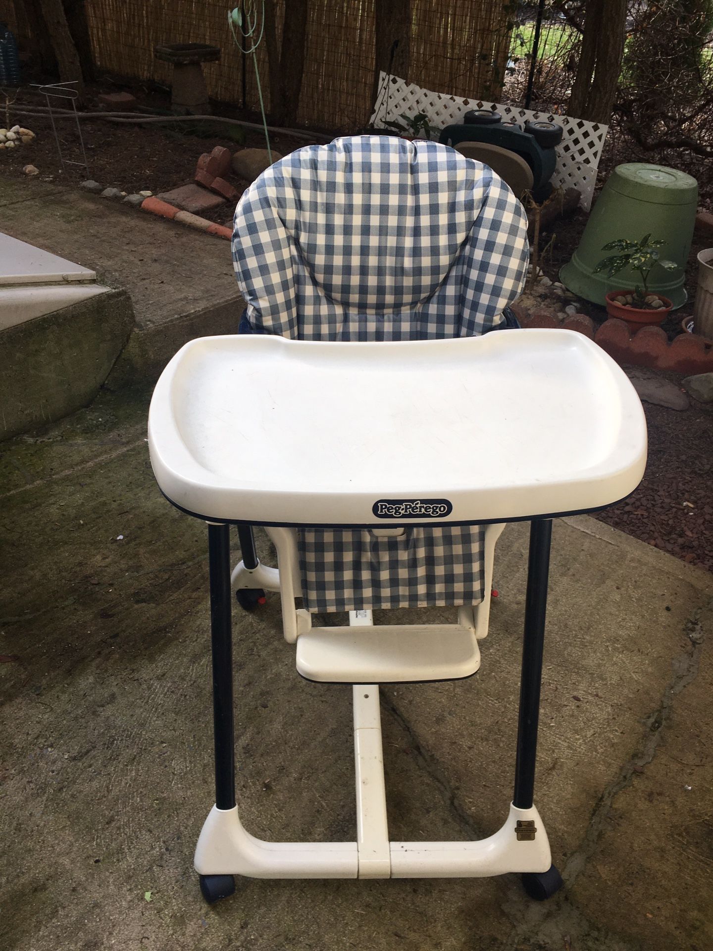High chair On Wheels