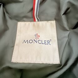 Moncler Bubble Coat Sz: Small