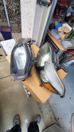2008 - 2013 Toyota Highlander Headlights 