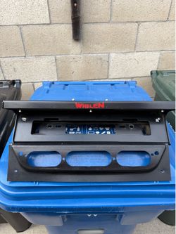 Whelen. Quick fit roof mount