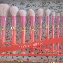 Brand New Makeup Brushes 