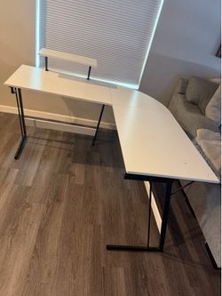 Work desk