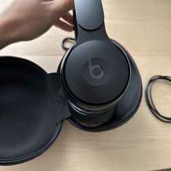 Beats Solo Pro Wireless Noise Cancelling 