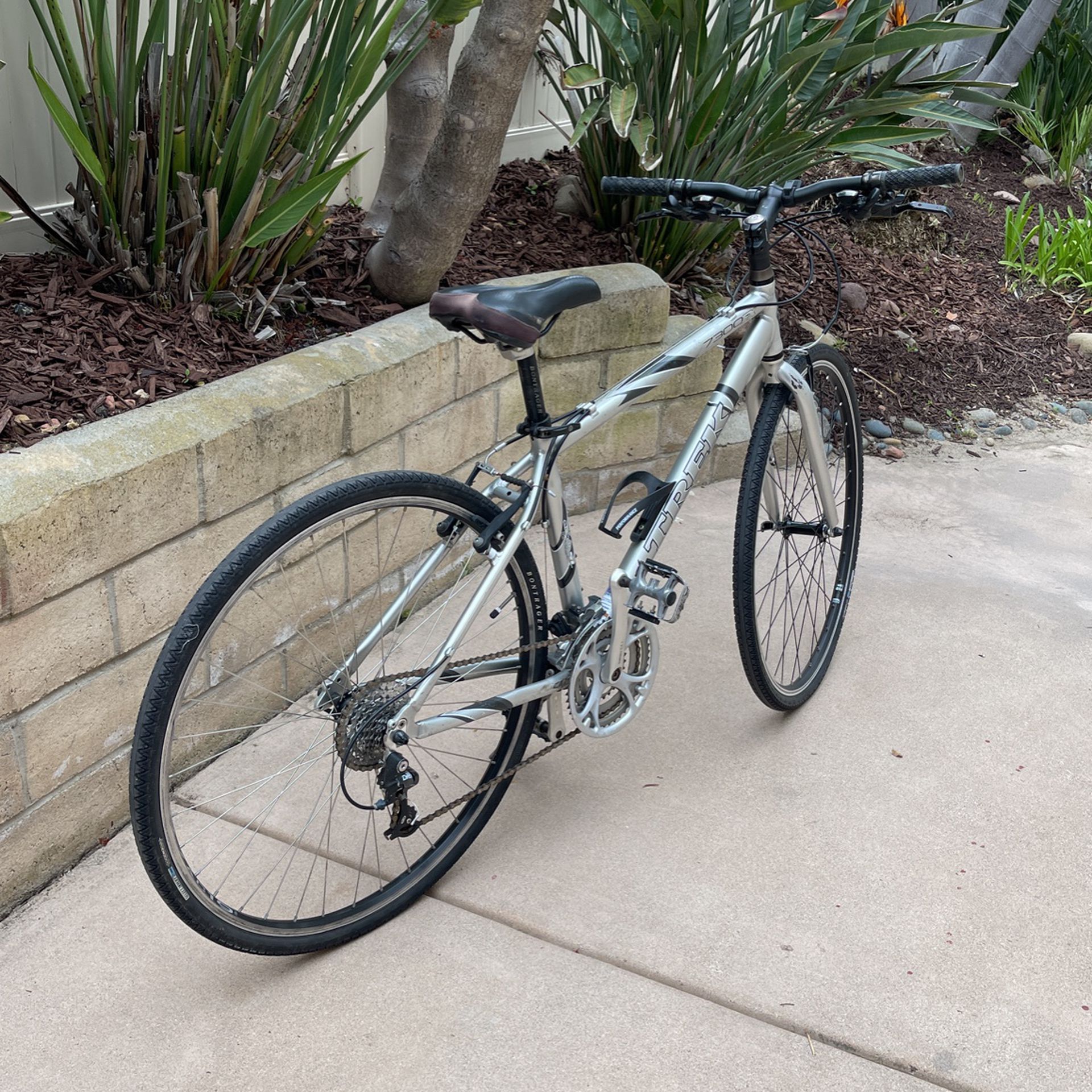 Trek 7300 FX 17.5” 24 Speed Road Bicycle 
