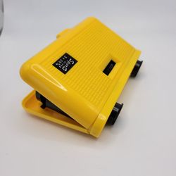 Vintage Sports Binoculars/ Opera Folding Light Weight Yellow 3 X 25mm