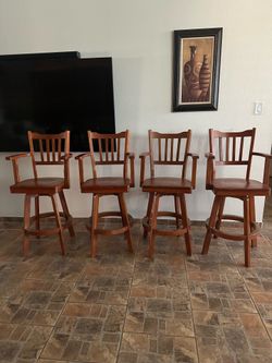4 Swivel bar chairs/real wood with arm rest