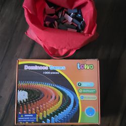 1000 dominoes