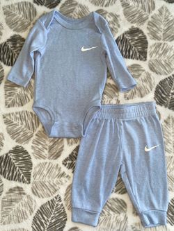 Nike 3 month’s baby boy outfit set