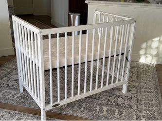 Graco crib