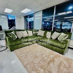 OLIVE COUCH SECTIONAL