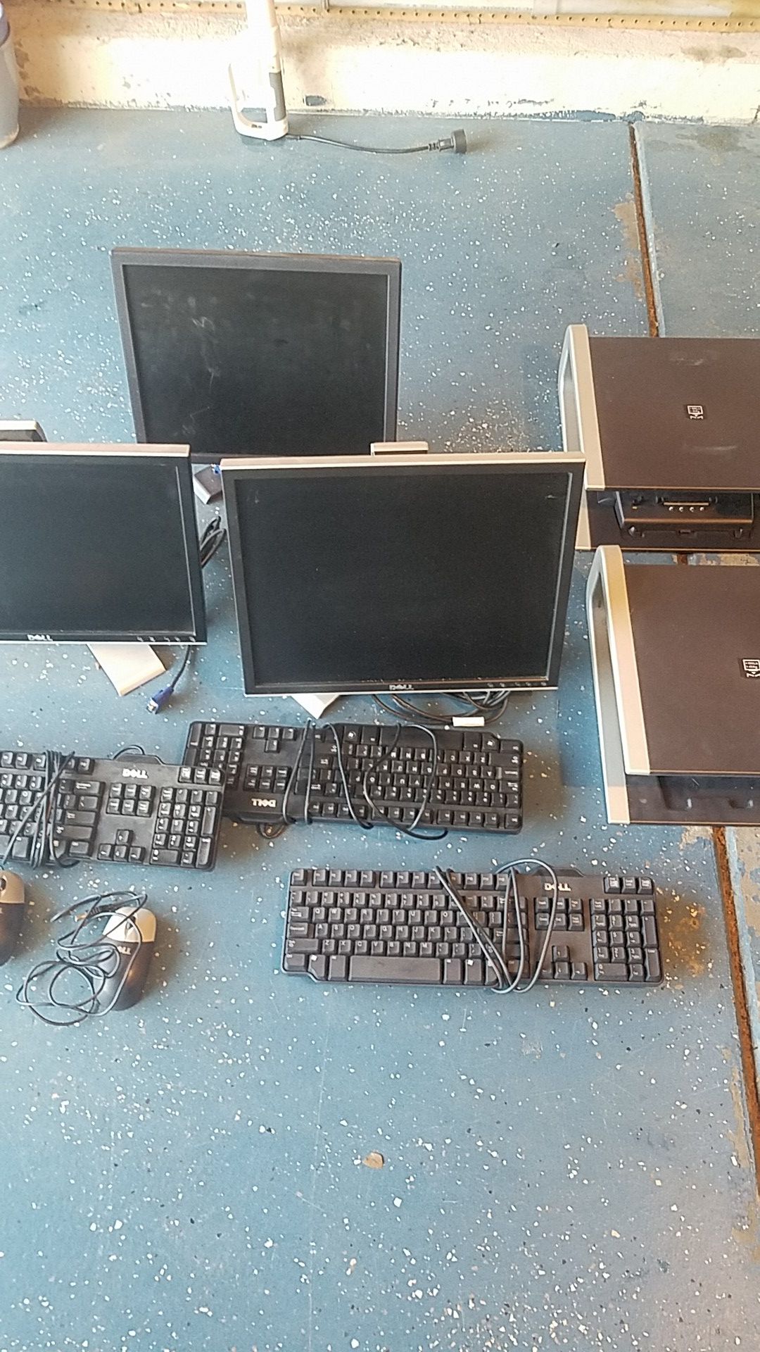 Dell monitor and hardware bundle