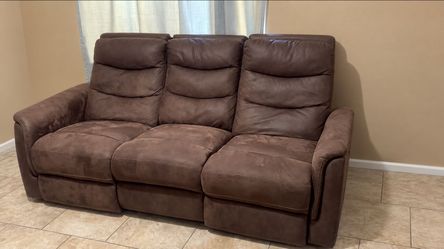Reclining sofa/loveseat