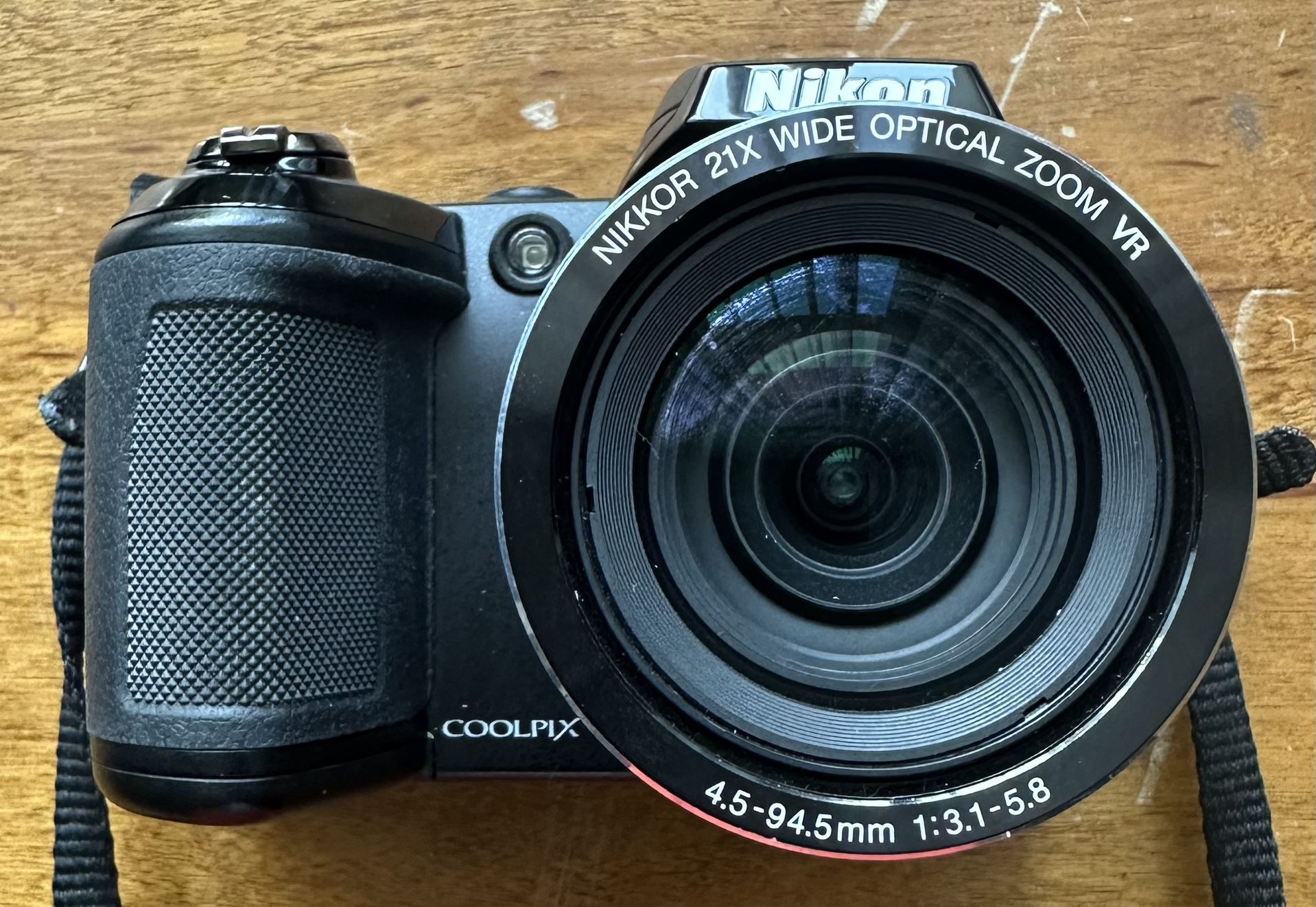 Nikon Coolpix L120 14.1MP 21x Wide Optical Zoom 921 K-Dot LCD Digital Camera