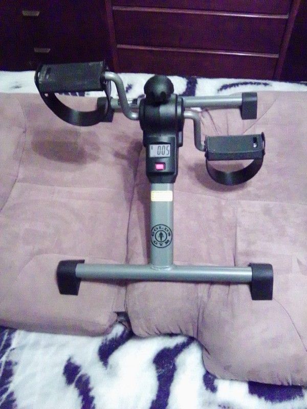 Golds Gym: Peddle Anywhere Excercizer With Timer.