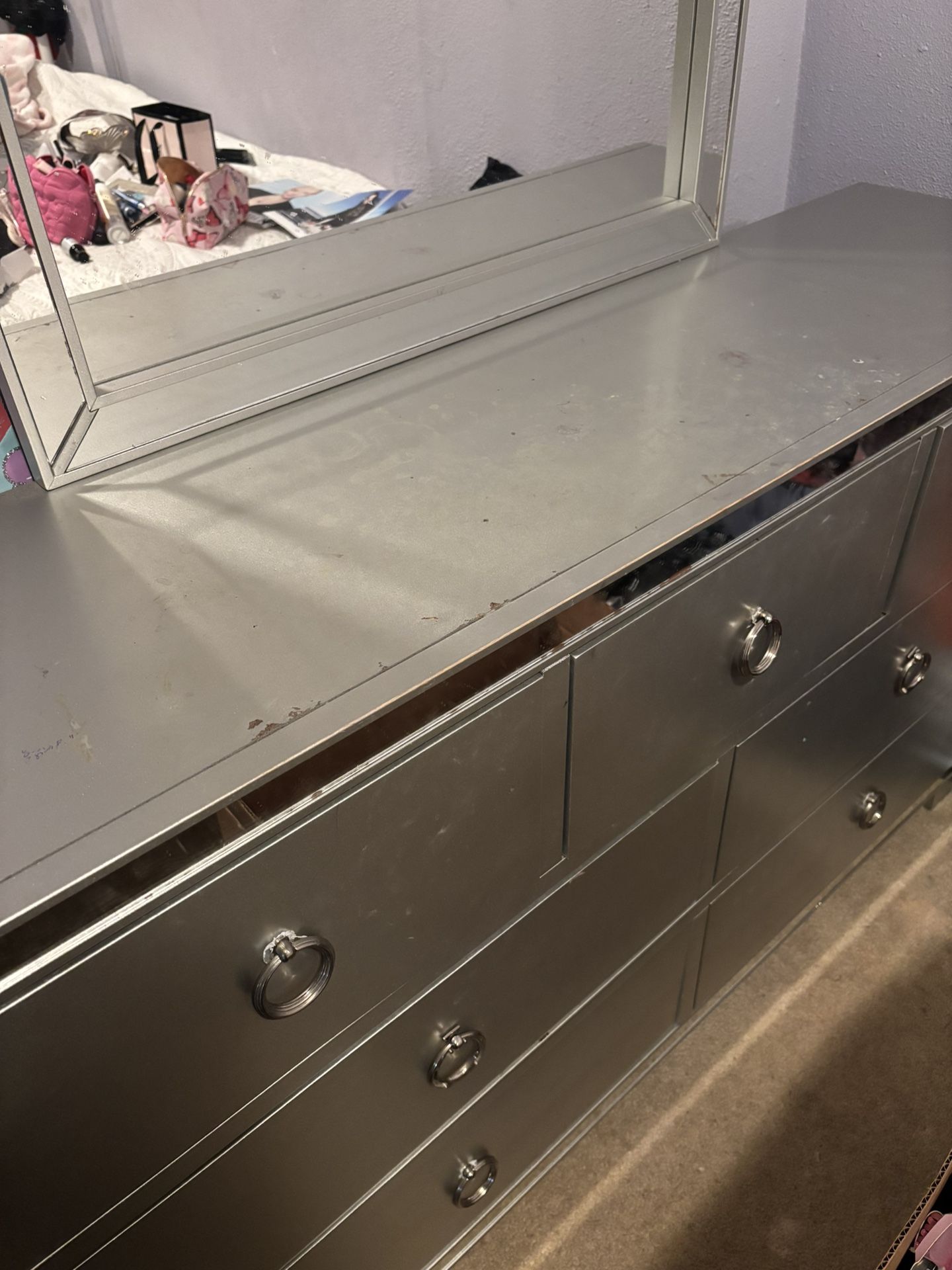 Dresser With Mirror