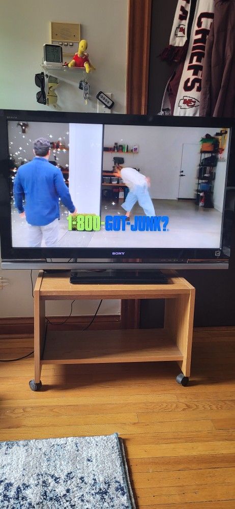 40 in Sony LED HDTV With Rolling Stand