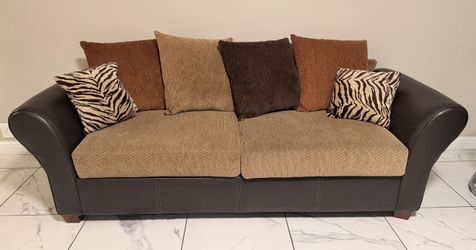Sofas Set With Two Small Sofa Seat And Middle Table