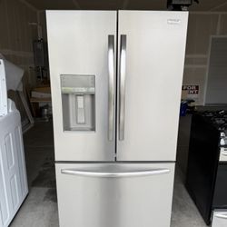 Frigidaire 27.8 Cu X 3foot 36 Wide French Door Refrigerator 
