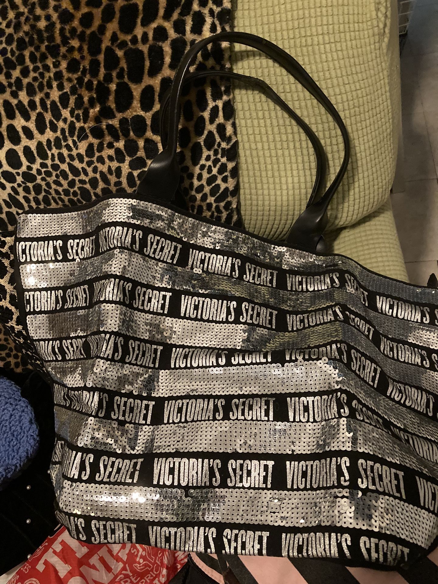 Victoria Secret Bag Like New