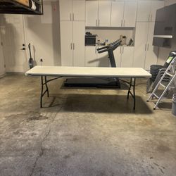 8 ft. White Gray Sand Granite Plastic Top Folding Banquet Table (Commercial) For Sale