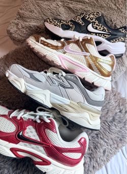 Mixed Sneaker Lot – Nike and New Balance