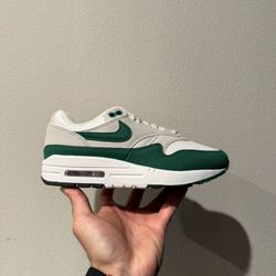 Nike Air Max 90 - Women’s Size 6.5