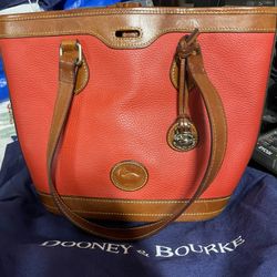 Dooney & Bourke Purse