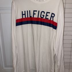 Used Tommy HiLfiger T shirt