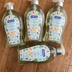 4 Softsoap Limited Edition Summer Lemonade Or Cool Cucumber Scent Hand Wash