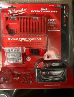 Milwaukee M18 RedLithium XC5.0 Battery and Charger Kit