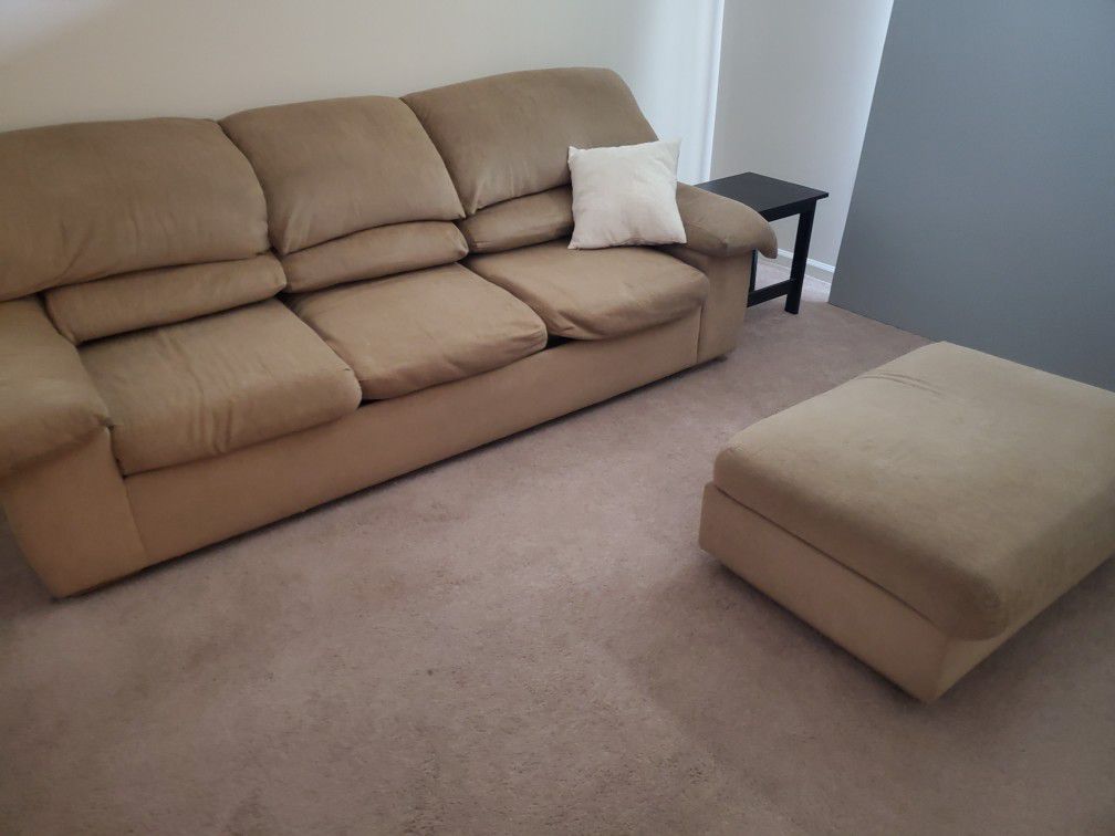 Sofa set w/ ottoman