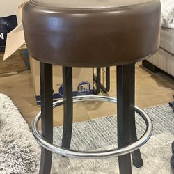 2 Bar Stools