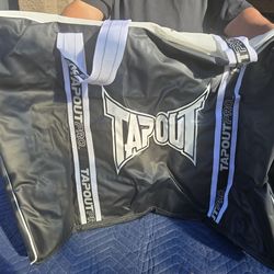 Tapout XL Duffel Bag