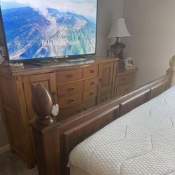 Dresser With Mirror And 2 Table Sides I Am Moving 