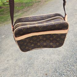 Vintage Louis Vuitton Purse