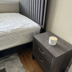 Like New Bedroom Set Including Queen Bed And Night Stand 
