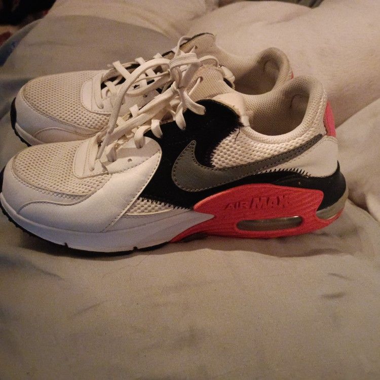 Women's Nike Air Max Size 9.5