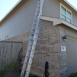 27 Ft Ladder 