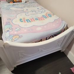Disney Princess Single Beds  Dresser