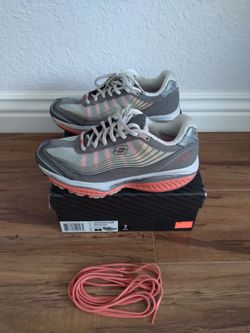 Practically New Women Shoes Size 7 Skechers ( Price Firm!)