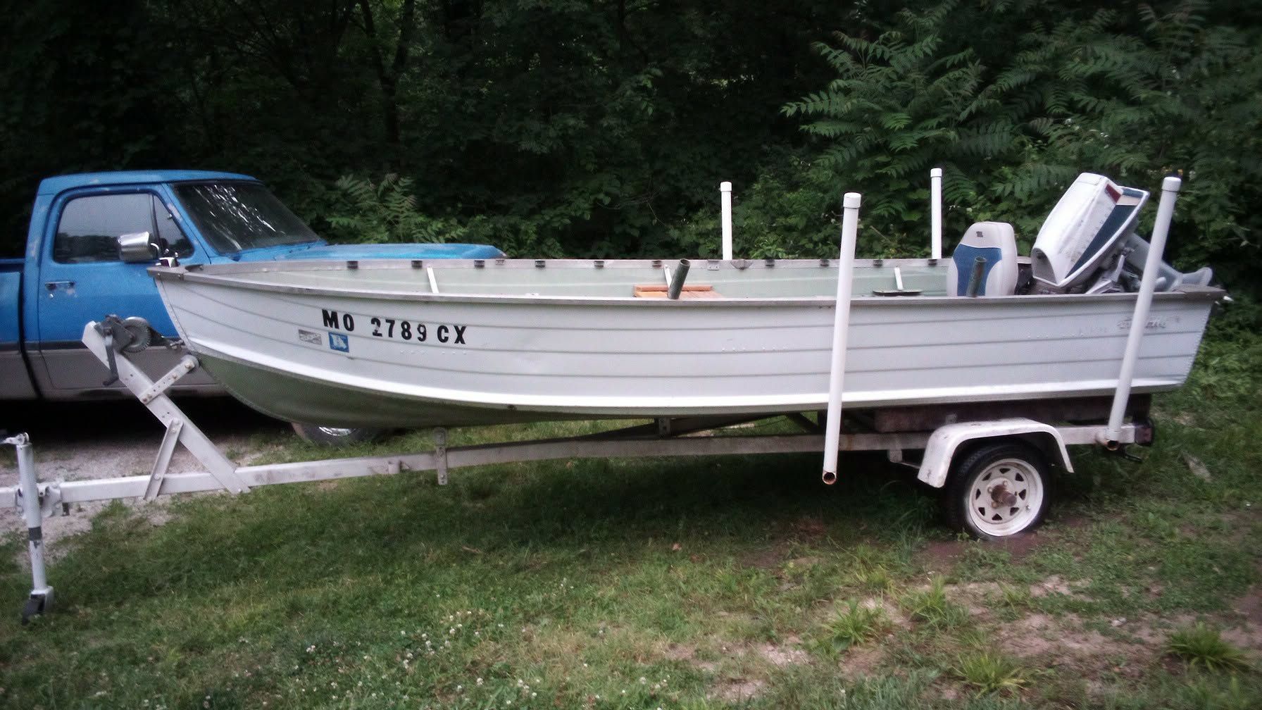 14’ Aluminum V-Bottom Fishing Boat Package – Clean Titles – Water Ready
Sharp, clean, and fully water-ready aluminum V-bottom fishing boat package. So