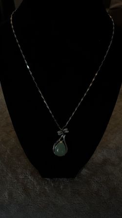 iSTONE 925 Sterling Silver Jade Studded Water Drop Pendant Necklace.