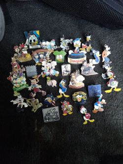 Donald Duck Lanyard Pins ( Disneyland Series)