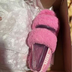 UGG SLIPPERS 