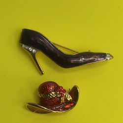 2 BEAUTIFUL JEWELRY BROOCH ✨✨✨✨✨